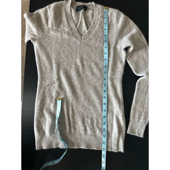 Grey Cashmere V-neck Sweater - Picture 8 of 9